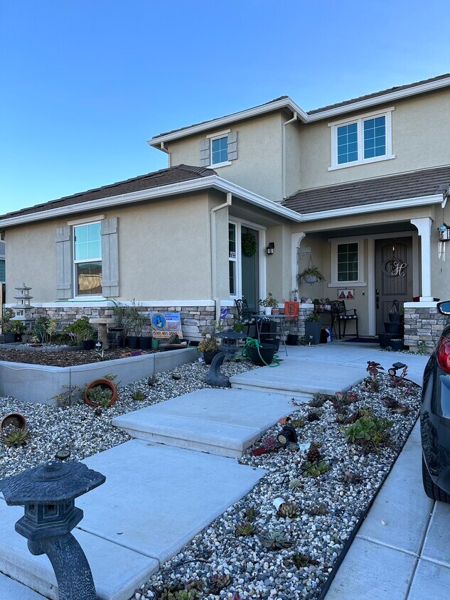 Foto principal - 731 Hydrangea Dr