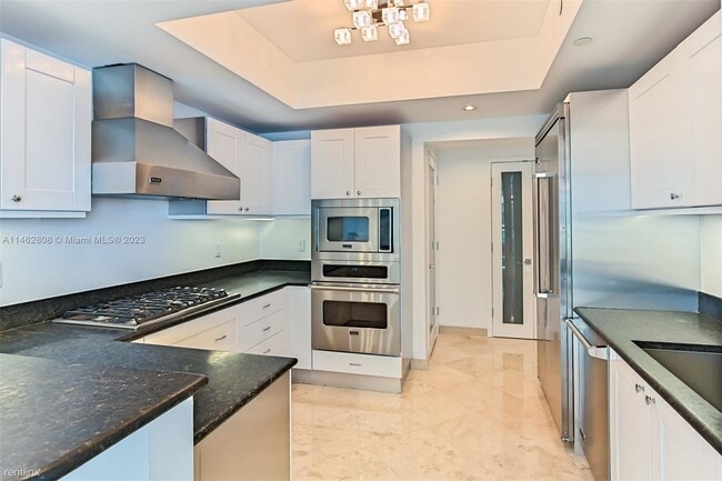 Building Photo - 2 br, 2.5 bath Condo - 3535 S Ocean Dr Apt...