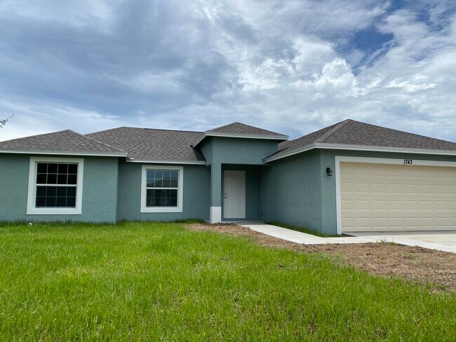 Building Photo - 1743 SE Gaskins Cir