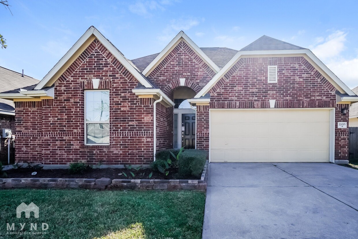 Primary Photo - 22015 Cascade Hollow Ln