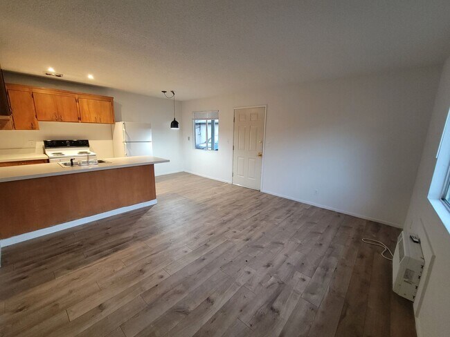Foto del edificio - 1 Bedroom 1 Bath Triplex Unit in Los Molinos!