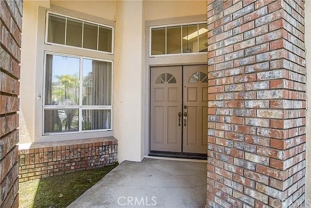 Building Photo - 823 S Parkglen Pl