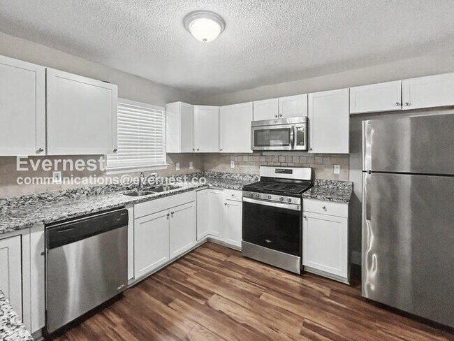 Foto del edificio - 5791 Blacktop Ct