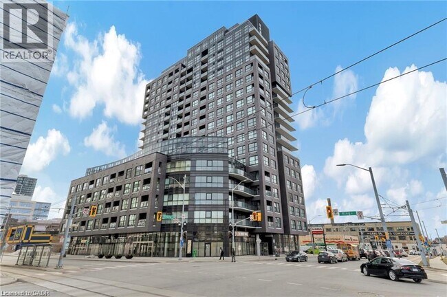 Photo du bâtiment - 1 Victoria St S