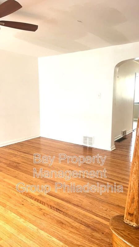 Building Photo - 351 E Claremont Rd