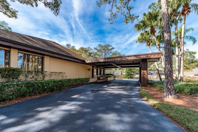 Building Photo - 3078 Eastland Blvd