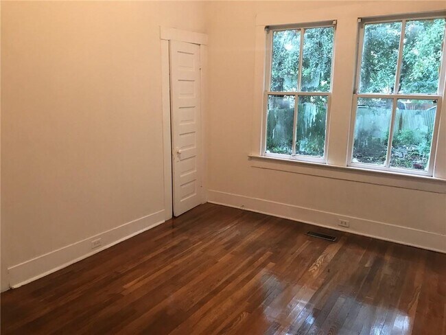 Foto del edificio - 855 Savannah St