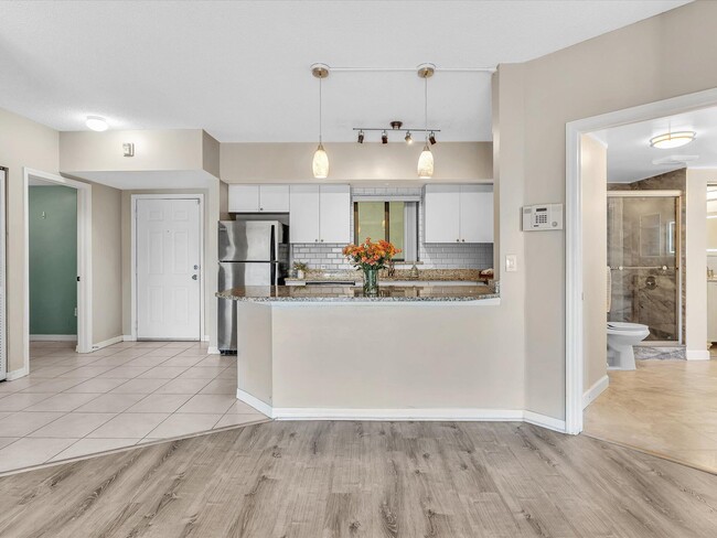 Building Photo - 2105 Lavers Cir