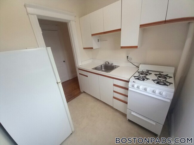 Foto del edificio - 1144 Commonwealth Ave