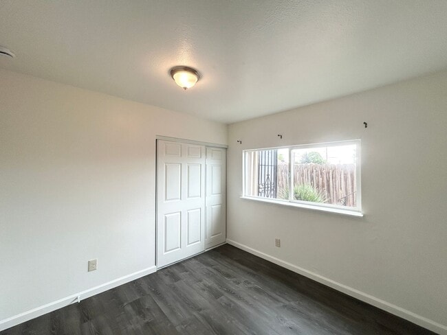Building Photo - 3800 Waller Ave
