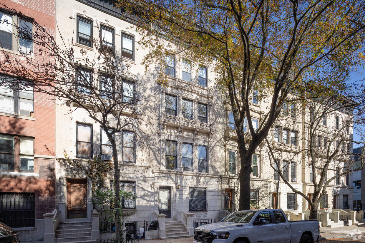 Foto principal - 421 W 144th St