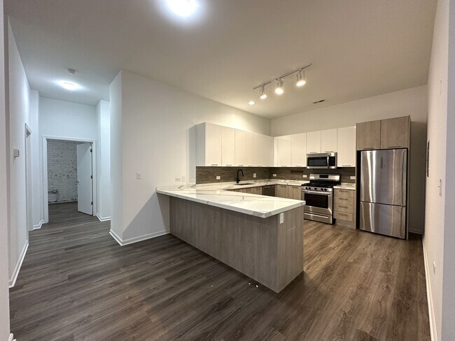 Building Photo - 2550 S Wabash Ave