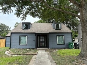 Building Photo - 3711 Eagle St