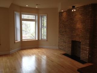 Building Photo - 1418 N Mohawk St