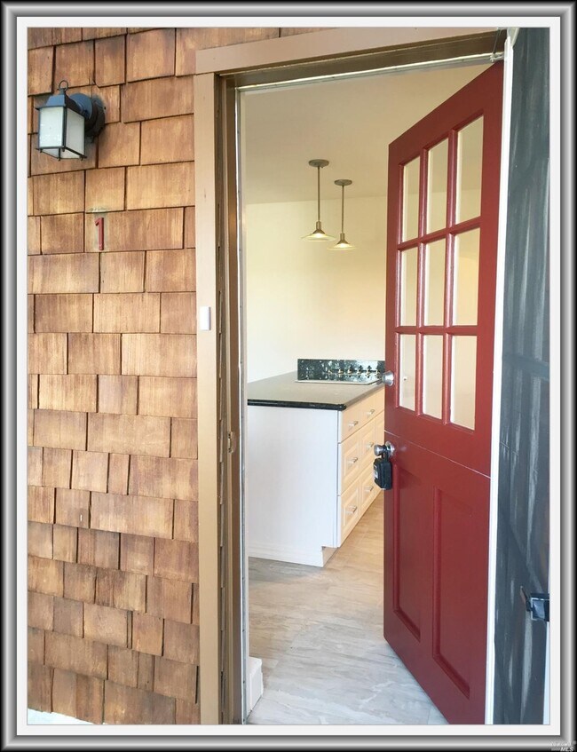 271 Corte Madera Ave Unit 1c, Corte Madera, CA 94925 Room for Rent in