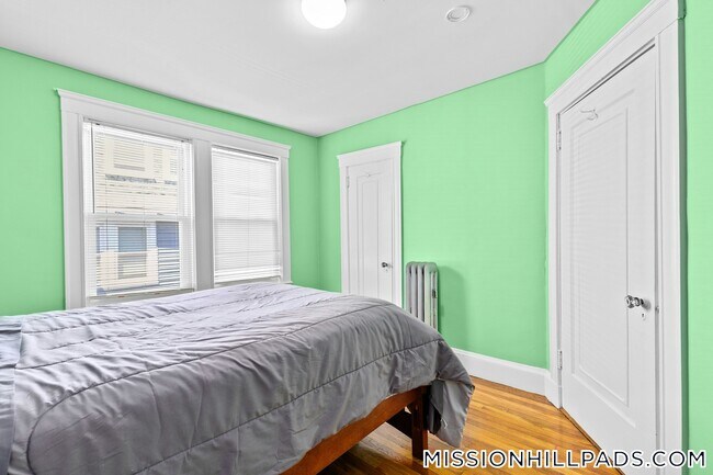 Foto del edificio - 155-157 Hillside St.