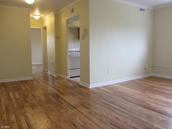 Building Photo - 5800 Stanton Ave