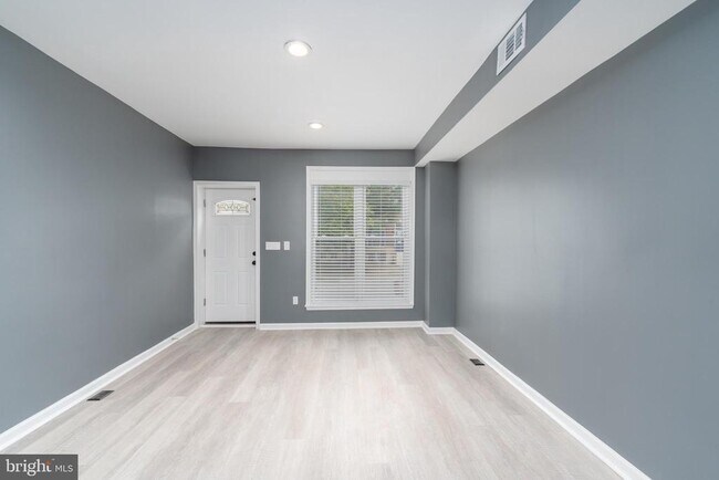 Building Photo - 2516 McCulloh St