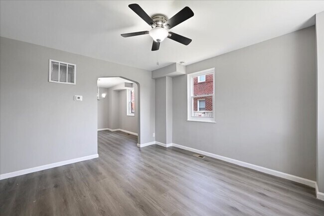 Building Photo - Gorgeous Two-Bedroom Townhome In Middle River
