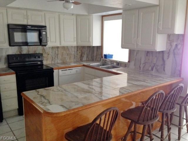 Cocina muy moderna - 451 Marsh Ave