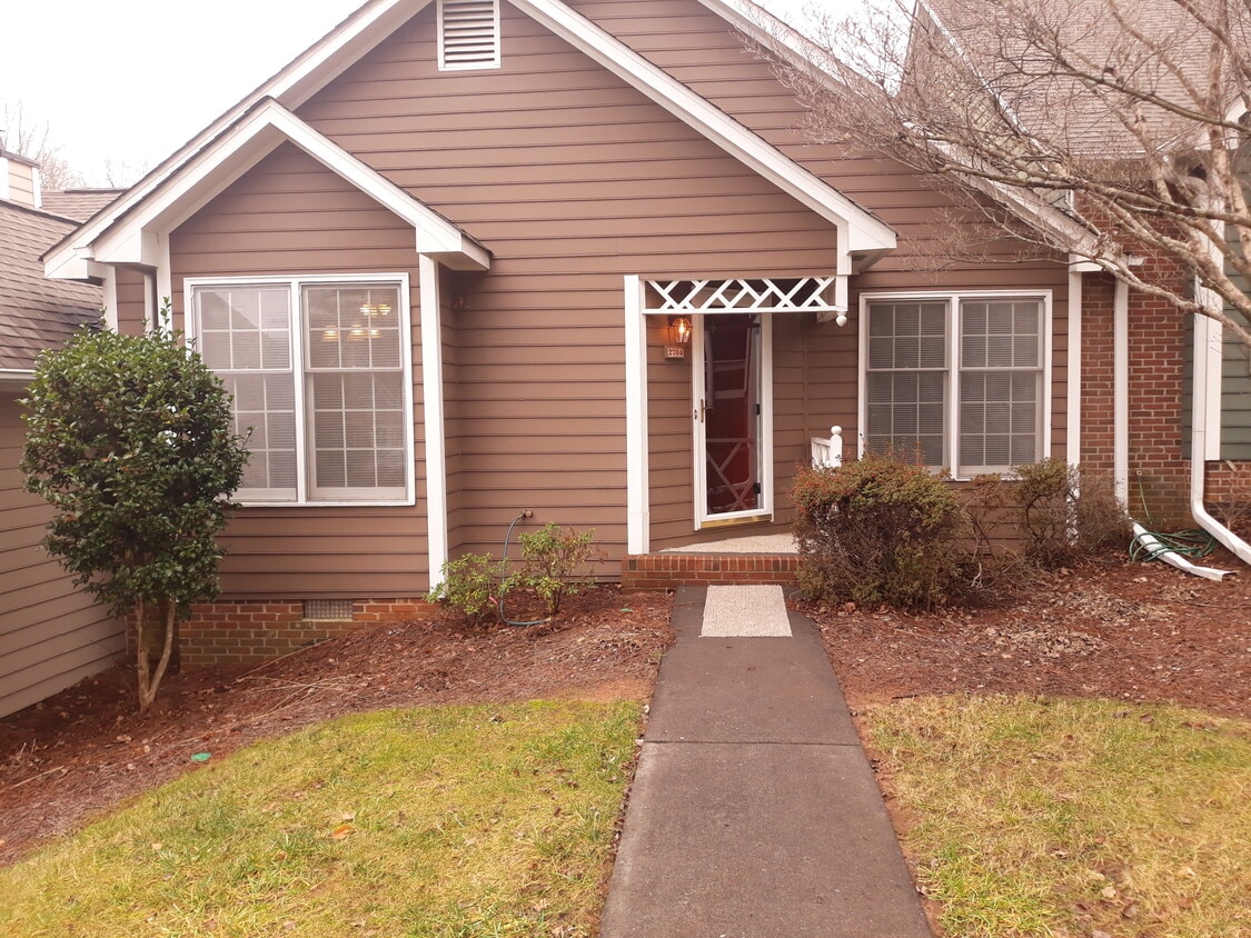 2704 Sawgrass Ct, WinstonSalem, NC 27103 Townhome Rentals in Winston