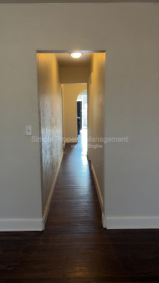 Foto del edificio - 946 East Dr