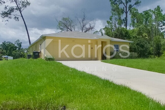 Foto del edificio - 1233 Huntington St