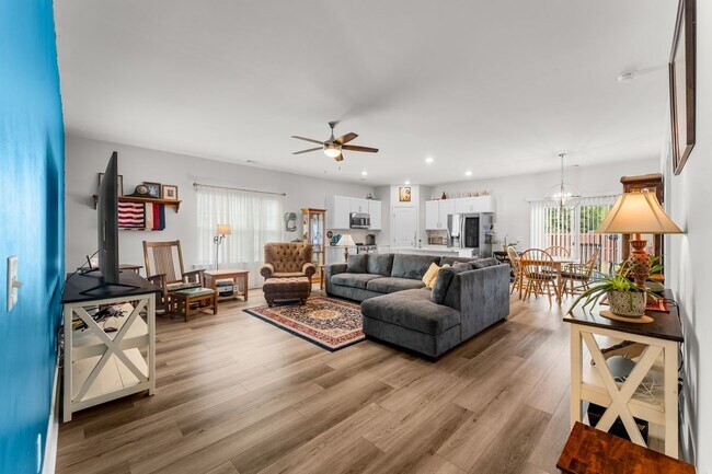 Building Photo - 203 Glick Wy