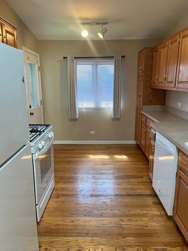 Foto del edificio - 10620 Ridgeland Ave