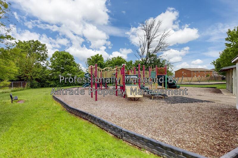 Building Photo - 4833 Sebree Ln