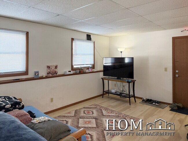 Foto del edificio - 1701 Pleasant View Dr