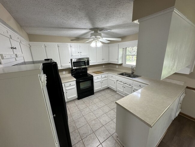 Photo - 341 Hickory Dr House