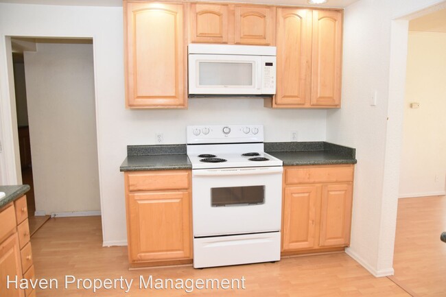 Building Photo - 3 br, 2 bath House - 2914 S 7th St