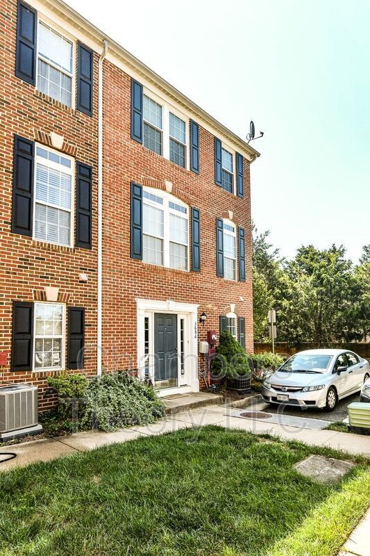 Primary Photo - 3686 Madison Watch Way