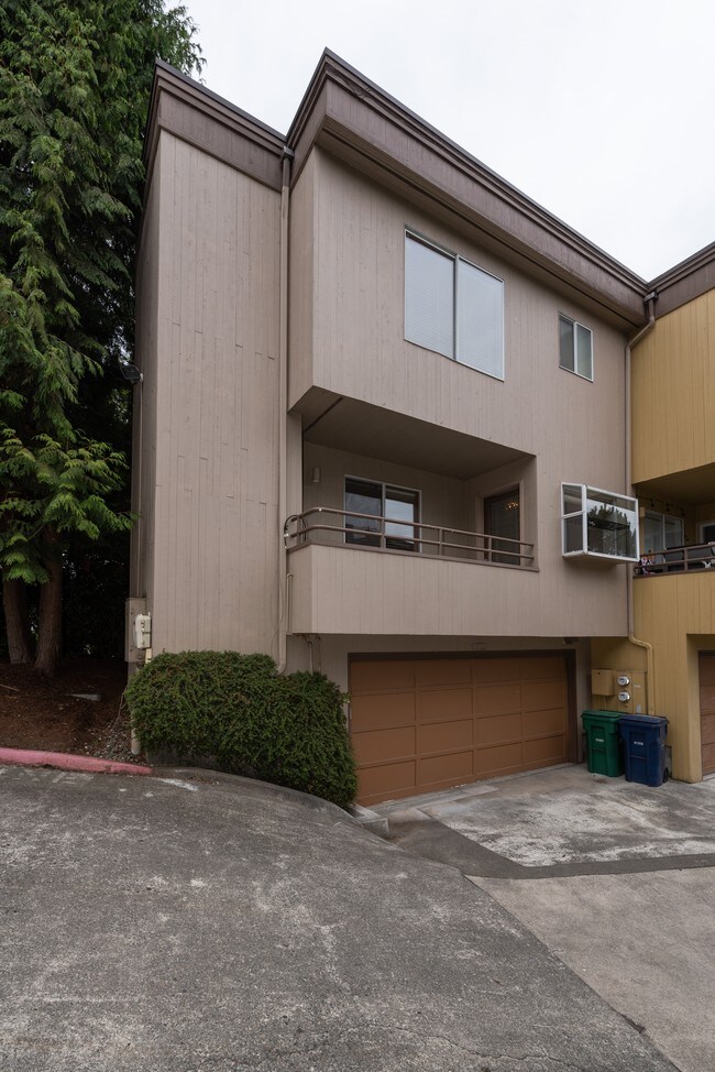 Foto del edificio - Pointe Vista - 3 bedrooms