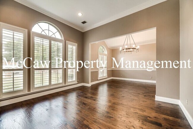 Foto del edificio - 1401 Lionheart Ct