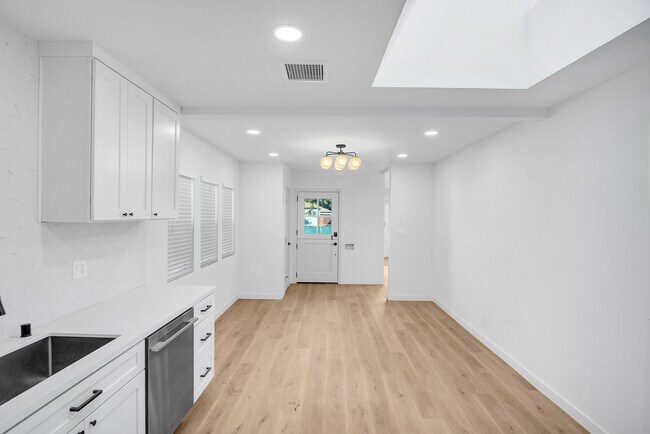 Building Photo - 3745 Beethoven St
