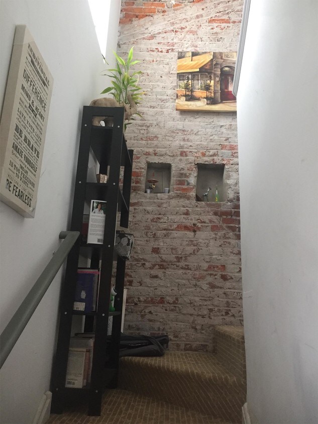 Primary Photo - 1500 Brown St