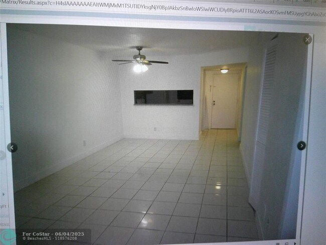 Foto del edificio - 3199 Foxcroft Rd