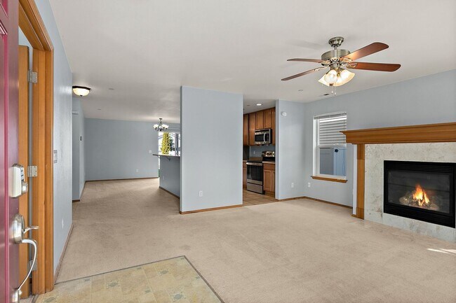 Building Photo - Spacious 4-Bed Home in DuPont | Huge Loft & 5 Mins to JBLM!