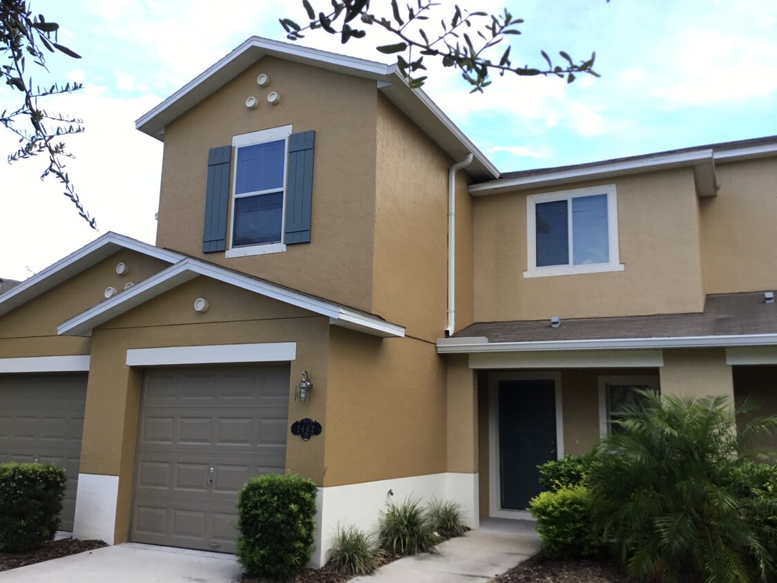 2662 Sicily Dr, New Smyrna Beach, FL 32168 Townhouse for Rent in New