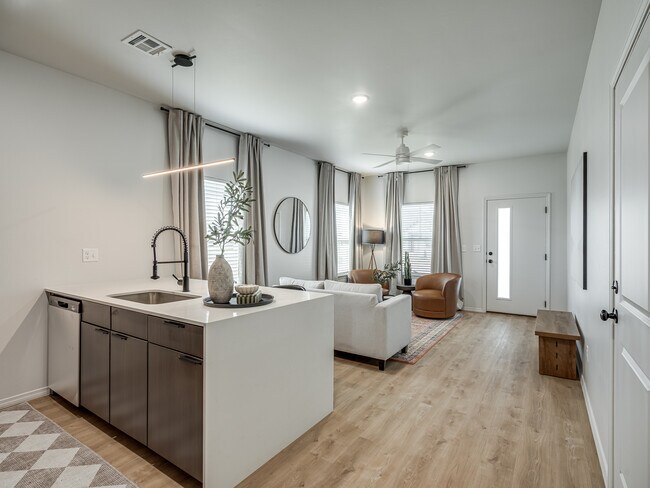 Building Photo - Glenhaven