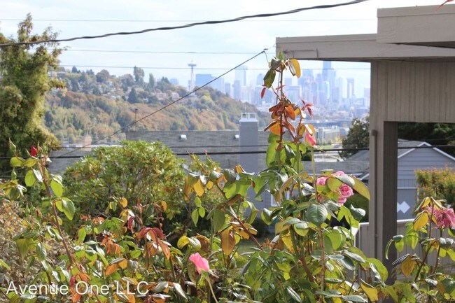 Foto del edificio - 2411 W Crockett St