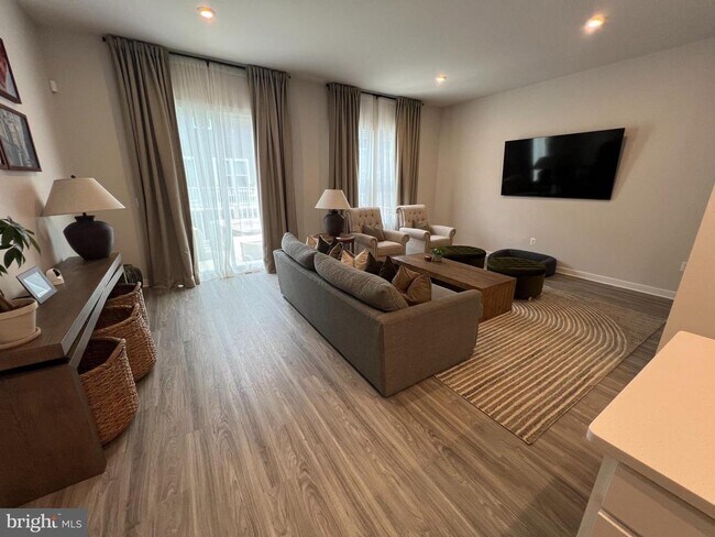Foto del edificio - 1800 Cherry Birch St