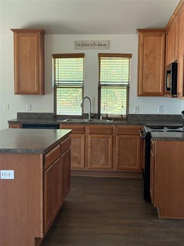Building Photo - 1104 Saddle Ct