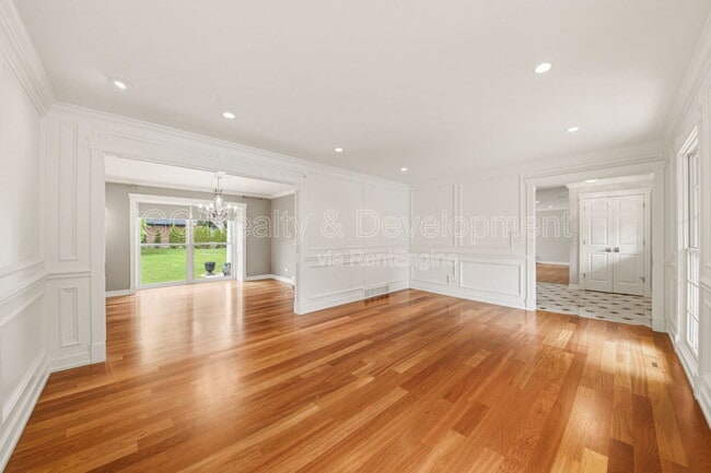 Building Photo - 276 S Kenilworth Ave