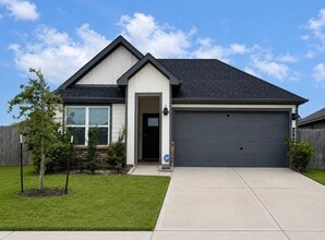 Building Photo - 4986 Edgewood Dr