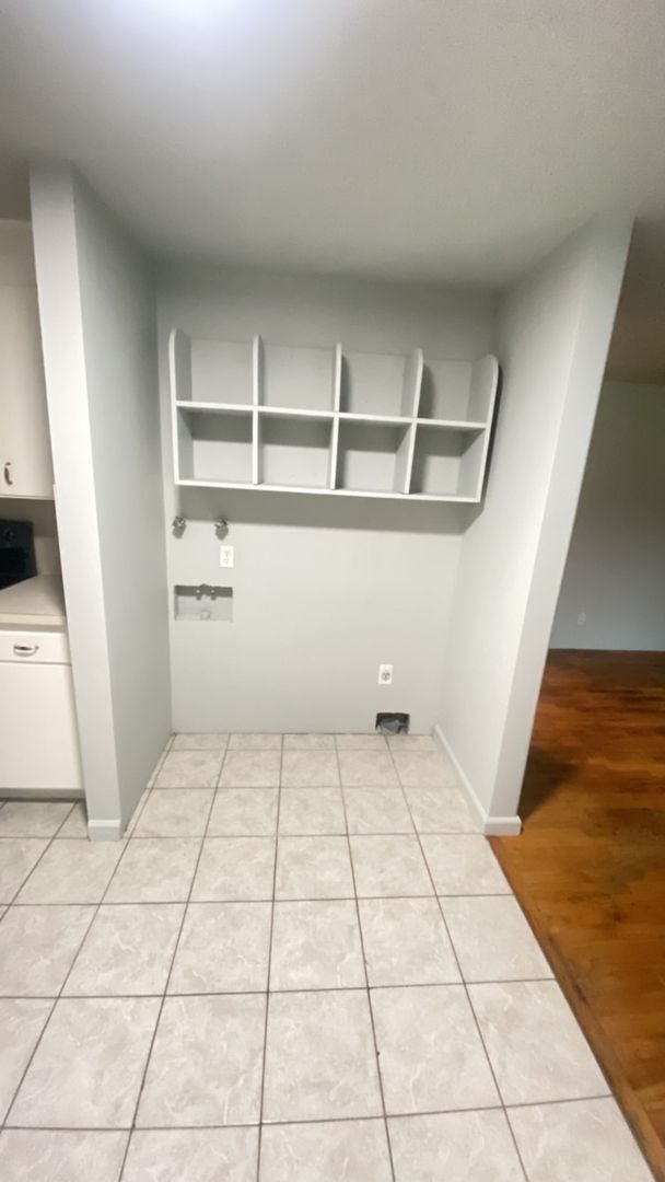 Building Photo - PM112