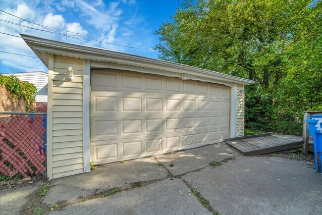 Foto del edificio - 2546 W 115th St