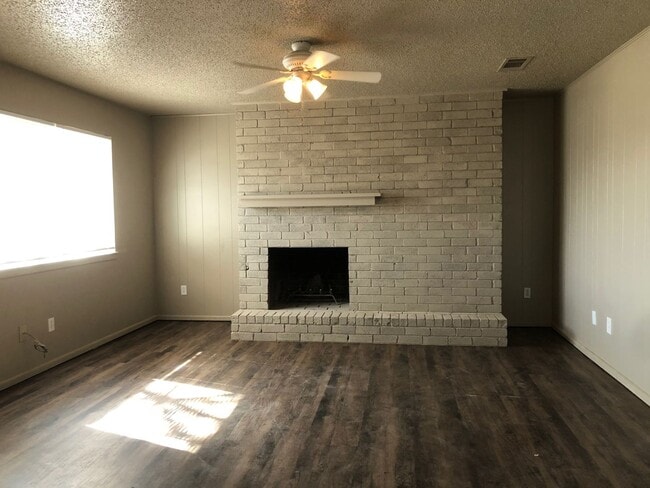 Foto del edificio - NorthWest Duplex